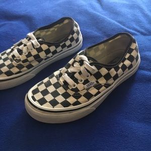 Girls Vans black & white checkered shoe